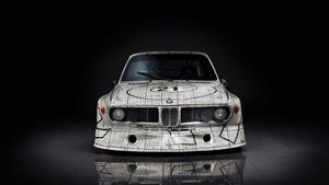 50 Tahun Karya Seni di Atas Roda, Lima BMW Art Cars Tampil di Goodwood Revival 2025 12-14 September