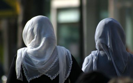 Masih Ingat Kasus Viral Siswi Nonmuslim 'Dipaksa' Berjilbab di SMKN 2 Padang? Begini Temuan Ombudsman