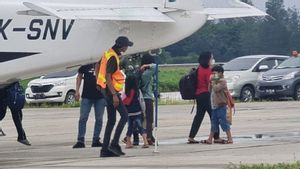 Tenaga Medis dan Guru Dievakuasi karena Teror KKB, Wagub Papua: Jangan Dikacaukan Keamanan