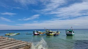 BMKG Ingatkan Warga Soal Gelombang Tinggi hingga 4 Meter di Perairan Sumbar