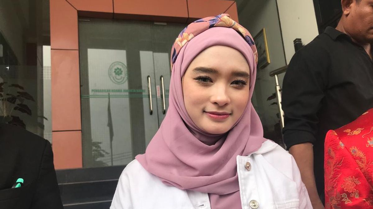 Unable To Present Witnesses, Inara Rusli Asks For Divorce Trial To Be Postponed