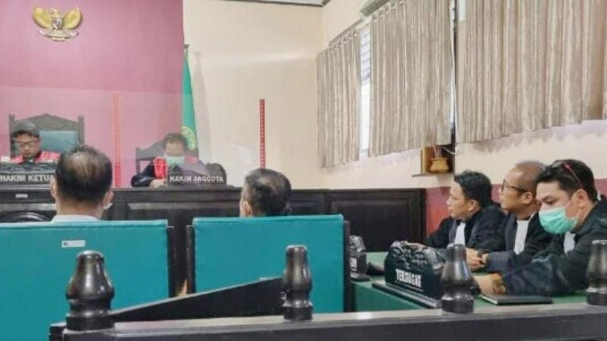Lutfi Condamné à 4 Ans De Prison Pour Signature De La Signature Du Ministre Du Commerce