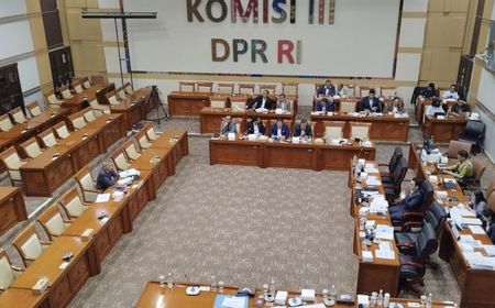 Rampung Uji 10 Capim KPK, Komisi III DPR Lanjutkan Fit and Proper Test Calon Dewas