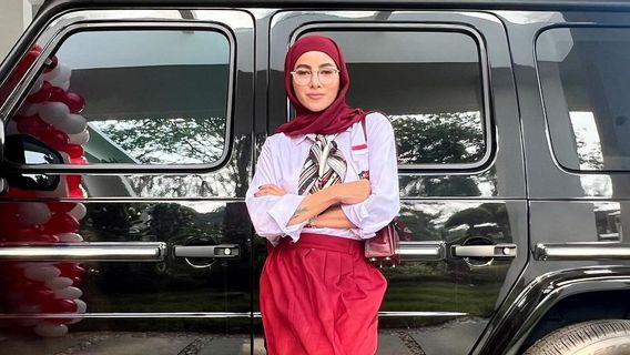 Olla Ramlan Ungkap Perbedaan Sikap Nikita Mirzani ke Sean dan Vadel Saat Pacaran dengan Lolly