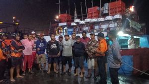 Mesin Mati di Tengah Laut Batang Dua Ternate, 12 ABK Jeni Jaya Berhasil Dievakuasi Tanpa Luka
