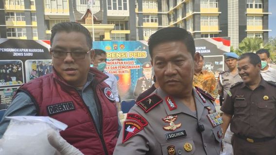 Polisi Sita 7,9 Kg Sabu yang Diselundupkan via Bandara Minangkabau