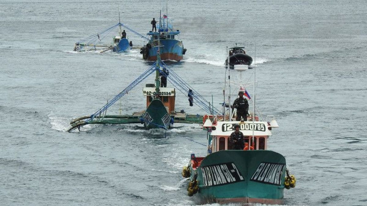 違法漁業、北ナトゥナ海でMMAFが捕獲したフィリピンとベトナムの船籍船5隻