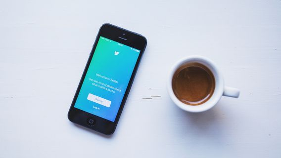 Twitter Punya Fitur Birdwatch untuk Memantau Konten Misinformasi