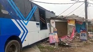 Rem Blong, Setir Kemudi Rusak, Bus Tranjakarta Hantam Sejumlah Bangunan dan Kendaraan Dekat Stasiun Cakung