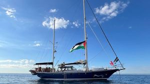 Kapal Kemanusiaan ke Gaza Diserang Drone, Tidak Ada WNI Jadi Korban