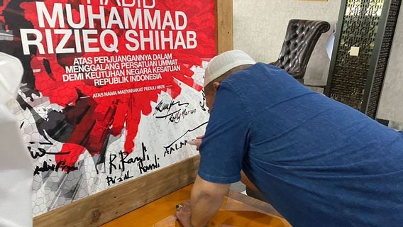 DPD Chairman LaNyalla Supports Rizieq Shihab As Man Of The Year 2021, Ferdinand Hutahean: Leaders Of State Institutions Don't Understand?