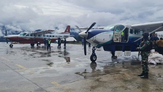 Shot By KKB Papua, Asia One Cargo Plane Turns Around When It Wants To Land At Ilaga