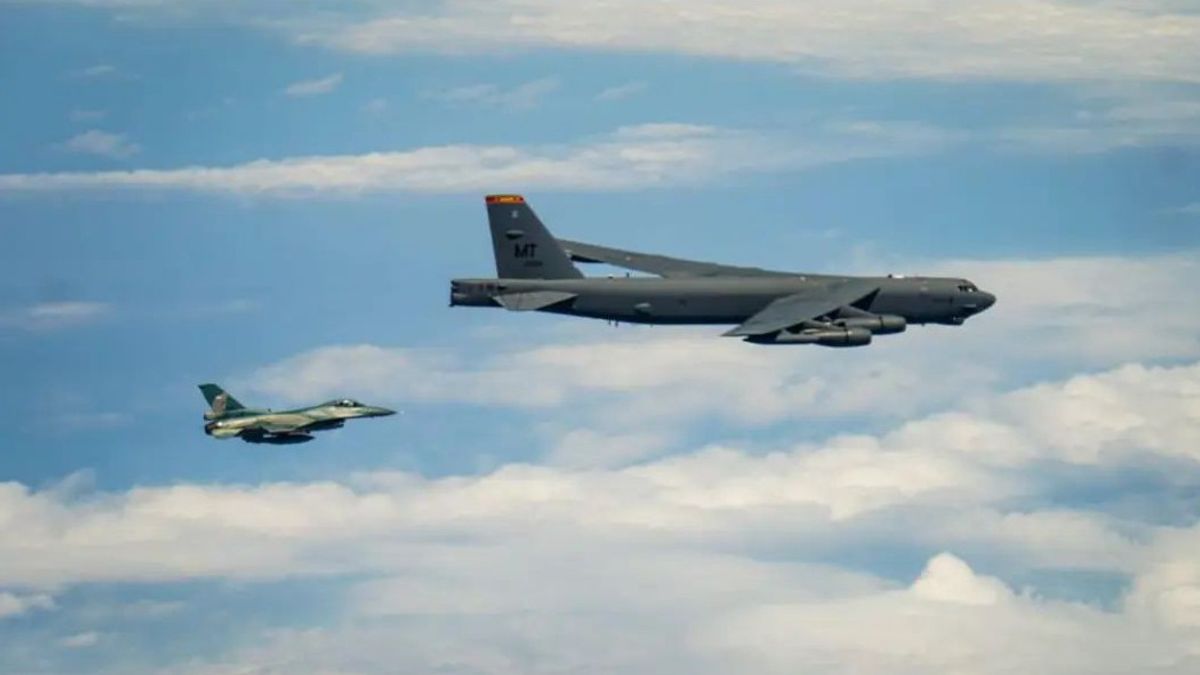 The Prime Aircraft Bombing B-52 Landed In Indonesia During The Joint Exercise Of The US Air Force