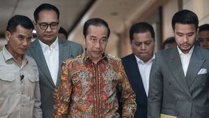 Jokowi Tegaskan Tak Perintahkan Kader PSI Posting Ijazahnya