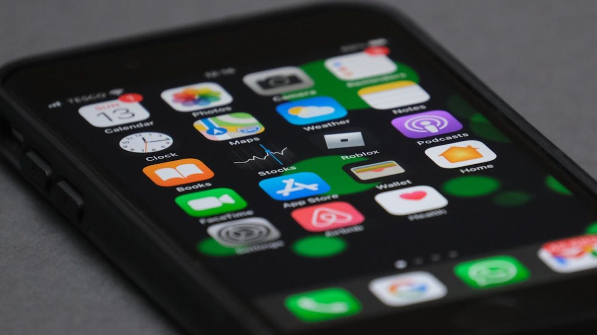 كيفية إضافة مواقع الويب المفضلة إلى الشاشة الرئيسية للهواتف iOS و Android