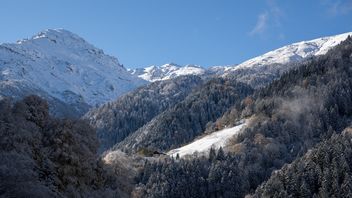 صعود جبل تركي يكتشف ملاحظات تركت في جبال كاكار منذ 54 عاما