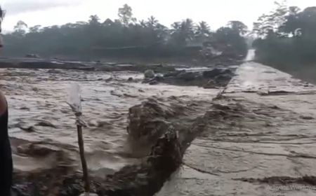 Getaran Banjir Lahar Dingin Gunung Semeru Terasa hingga 3 Jam