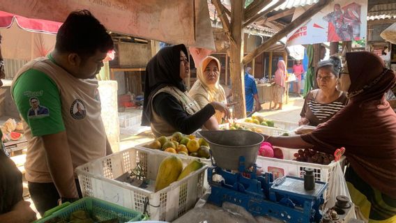 经常下跌到市场,Pegadang Karanganyar Bersatu支持Sudaryono在中爪哇省省长选举中