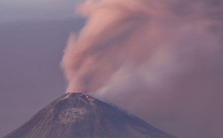 Identifikasi Pergerakan Tanah Puncak Gunung Lewotobi, Geologi ESDM Bakal Pantau Pakai Drone