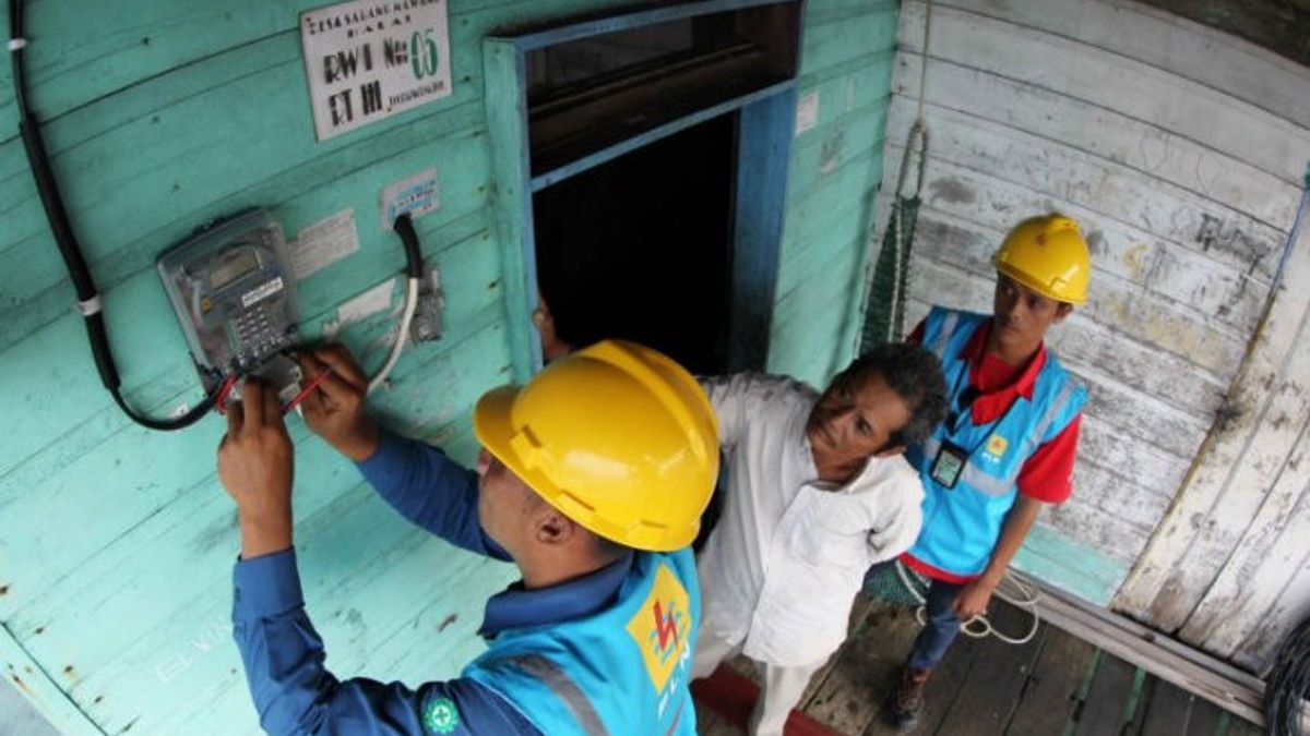 Increase Electrification, PLN 'Setrum' 2,110 Underprivileged Houses In Cianjur