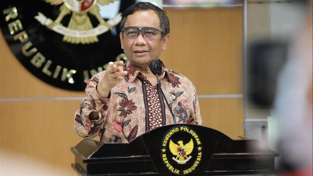 S’amuser à Regarder Love Bonds, Le Sérieux De Mahfud MD Pour Aider Jokowi à Gérer COVID-19 Discutable
