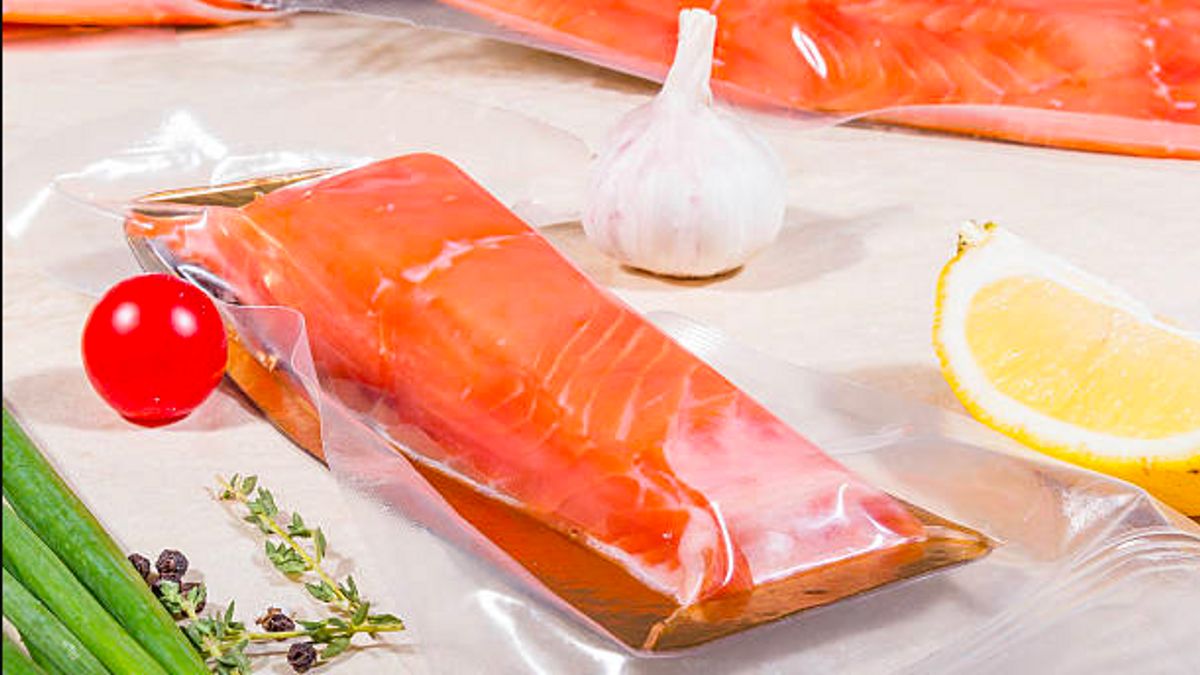 凍った魚を処理するこの間違いは深刻な病気を引き起こす可能性があります