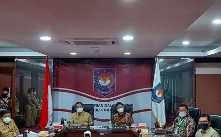 Jelang Tahun Baru, Mendagri Tito Larang Warga Berkeliaran, Pawai dan Pesta Kembang Api