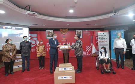 Kemensos Terima Bantuan 3000 APD dari UN Women