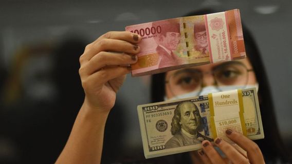 Dolar AS Terpengaruh Karena Kebijakan Bank Sentral  