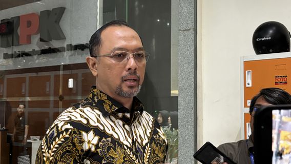 Le maire de Pekanbaru, Risnandar Mahiwa, extorque des subordonnés en utilisant le mode de paiement des dettes