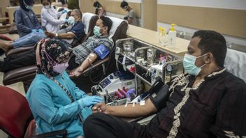 PMI Makassar Berhasil Kumpulkan 218 Kantong Darah di Masjid Al Markaz