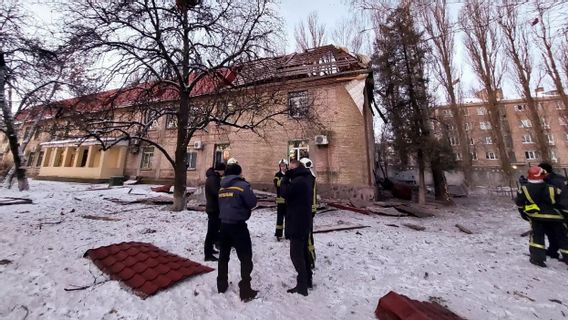 ロシアのミサイルがウクライナに再び雨を降らせ、エネルギー施設を標的に:電力のない避難所