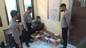 Penjual Miras Berkedok Toko Jamu di Probolinggo Ditangkap, 115 Botol Minuman Keras Disita