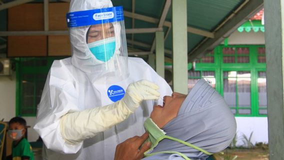 Ketua Bawaslu Barito Timur, Istri dan Dua Anaknya Positif COVID-19