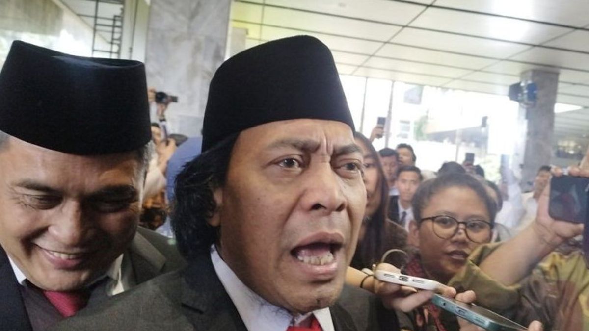 Komeng soutient La Nyalla Mattalitti plutôt que le sultan Najamuddin devient le président du DPD