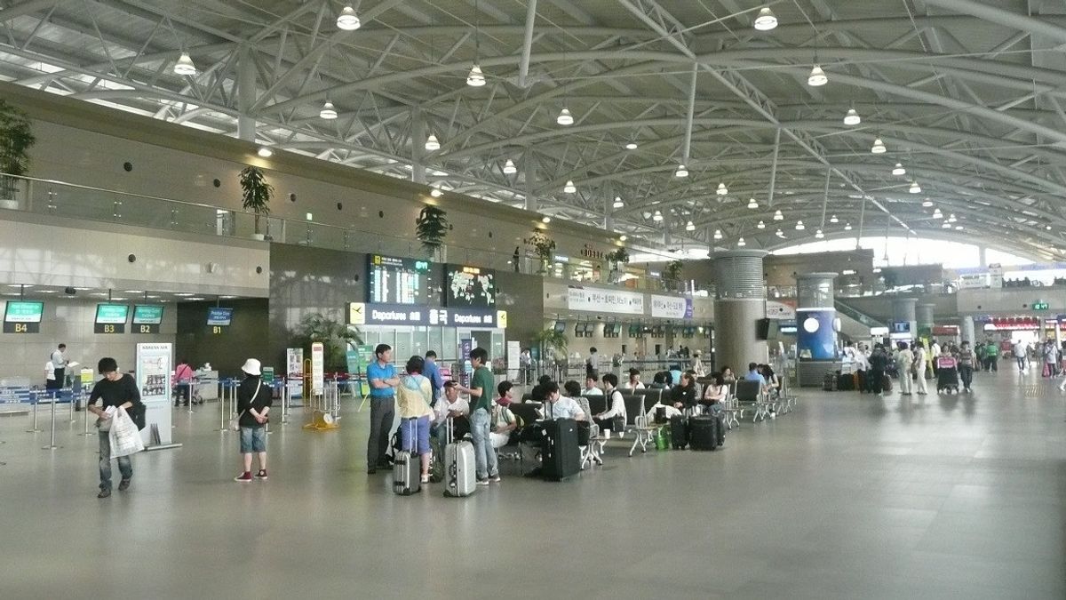 韓国は中国からの旅行者の到着時にCOVID-19テストルールを削除します