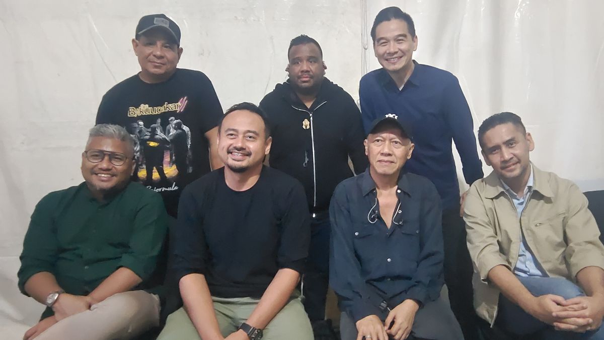 格伦·弗雷德利离开五年后,The Bakuucakar仍然以家庭的身份生活
