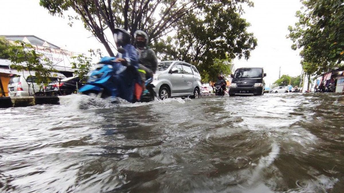 南苏拉威西从马卡萨尔到彭克普的洪水