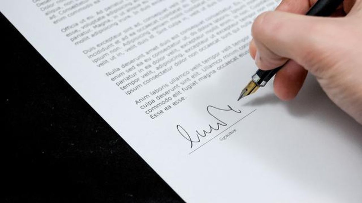 Widely Used In Financial Transactions, Are Electronic Signatures Recognized?