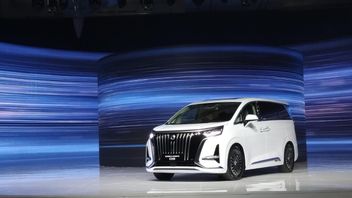 Divisi Mobil Mewah BYD yaitu Denza Resmi Masuk Indonesia dengan Luncurkan MPV D9