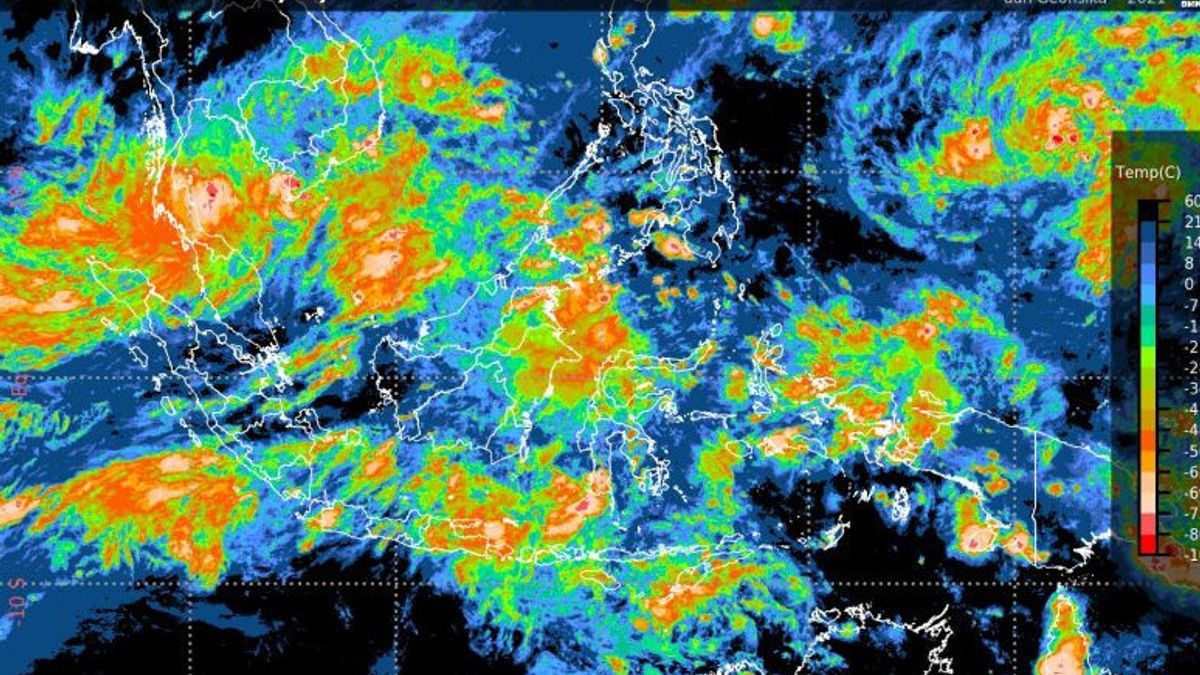 De Fortes Pluies Accompagnées De Foudre Prédite Landa Kaltim Du Jeudi Au Vendredi Demain, Alerte Pour Les Inondations, Les Glissements De Terrain Et Les Arbres Tombés