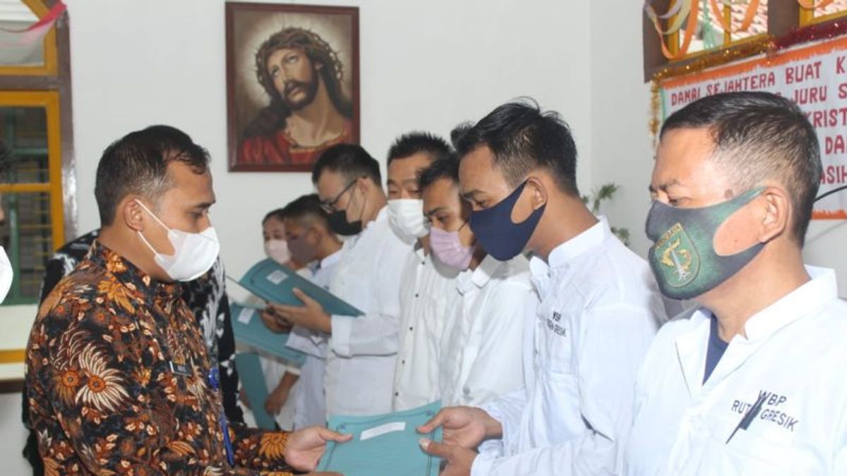 ما مجموعه 373 سجينا في جاوة الشرقية يتلقون مغفرة عيد الميلاد