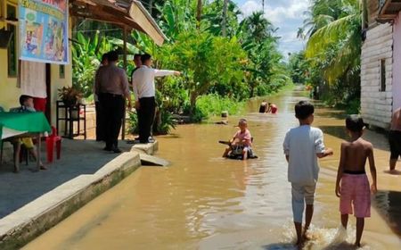 Sungai Batang Lubuh Rokan Hulu Meluap Usai Diguyur Hujan 3 Hari, Warga Mulai Cemas Khawatir Masuk ke Rumah