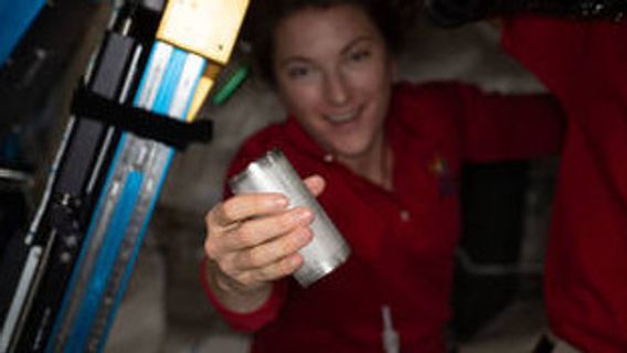 Astronauts In Space Turns Out To Drink From Urin And Their Sweat