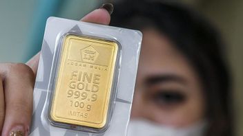 Akhir Pekan, Harga Emas Antam Turun Rp4.000 ke Rp1.065.000 per Gram