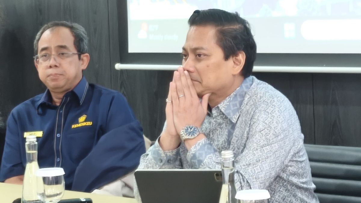 يسلط الضوء على عدم وجود خبرة مالية، وتوماس جيفاندونو يؤكد قدرته