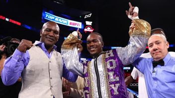 Can Evan Holyfield Be The Heir To Evander's Father In Boxing?