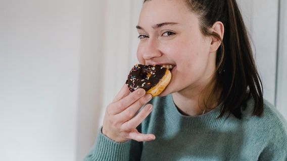 Les Risques De Manger Pendant Que Vous Dormez Que Vous Devez Savoir