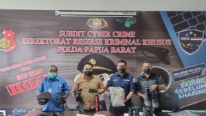 Polda Papua Barat Tangkap 3 Pria Viral Kenakan Atribut Polisi untuk Bercanda di TikTok