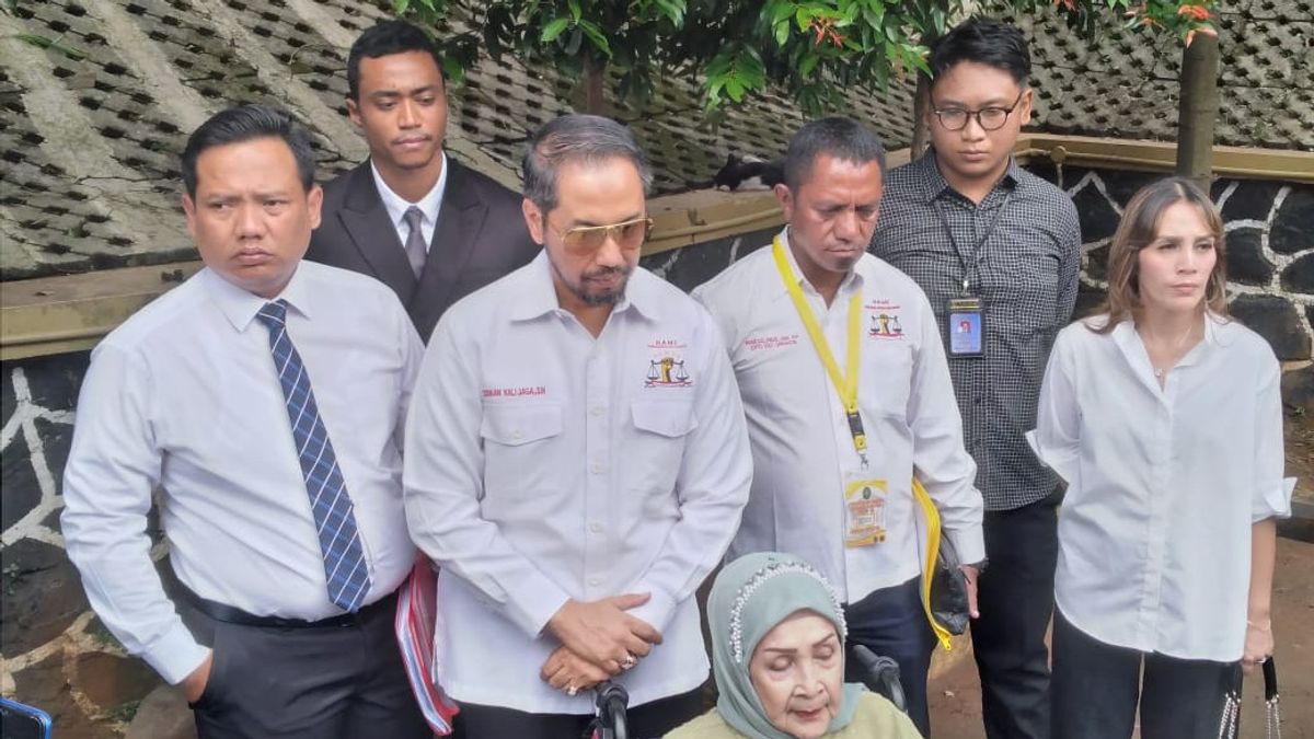 Venna Melinda Not Present At The Divorce Session, Lawyers Claim To Have Evidence Ferry Irawan Gives Blessings